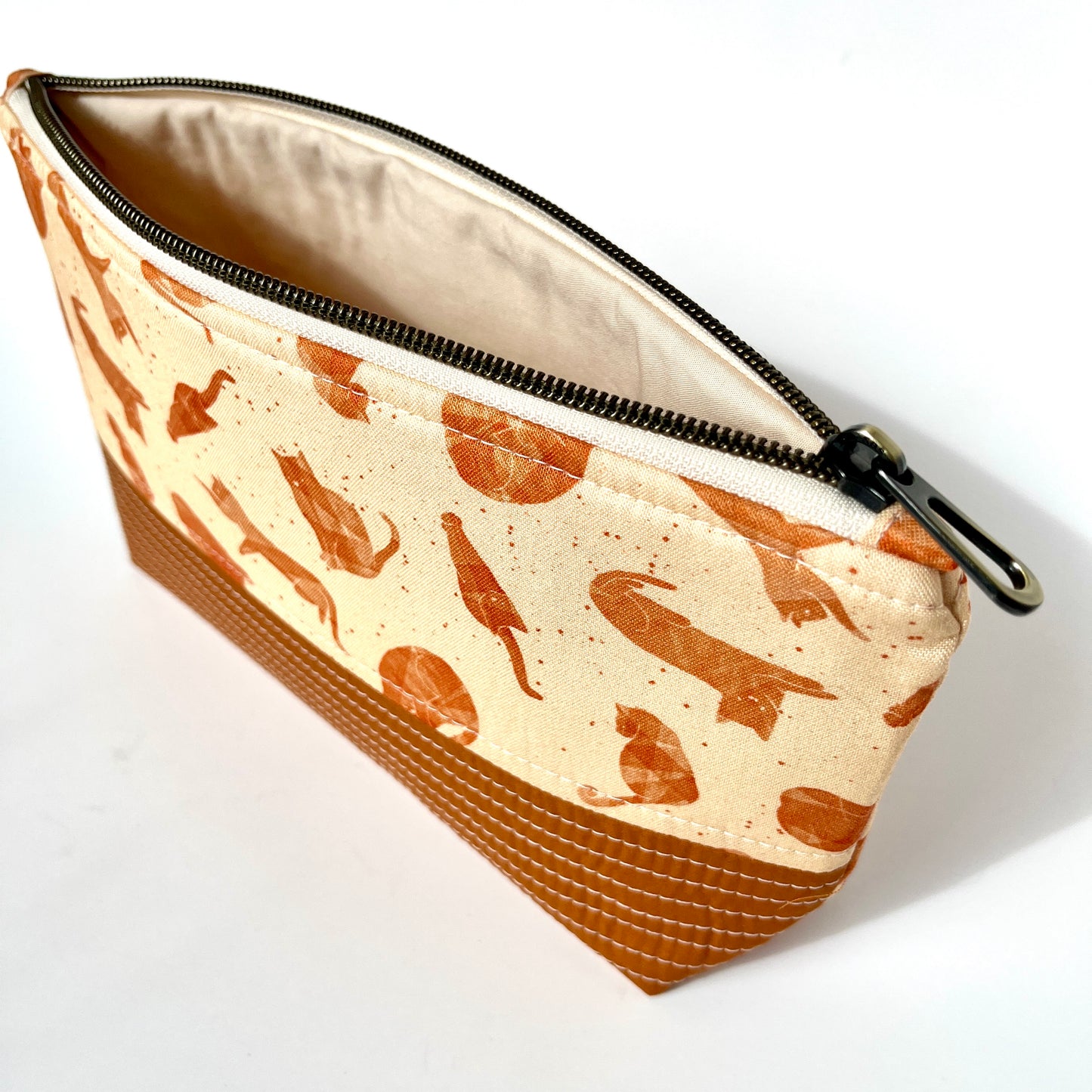 The Traveler Bag | Cozy Cats