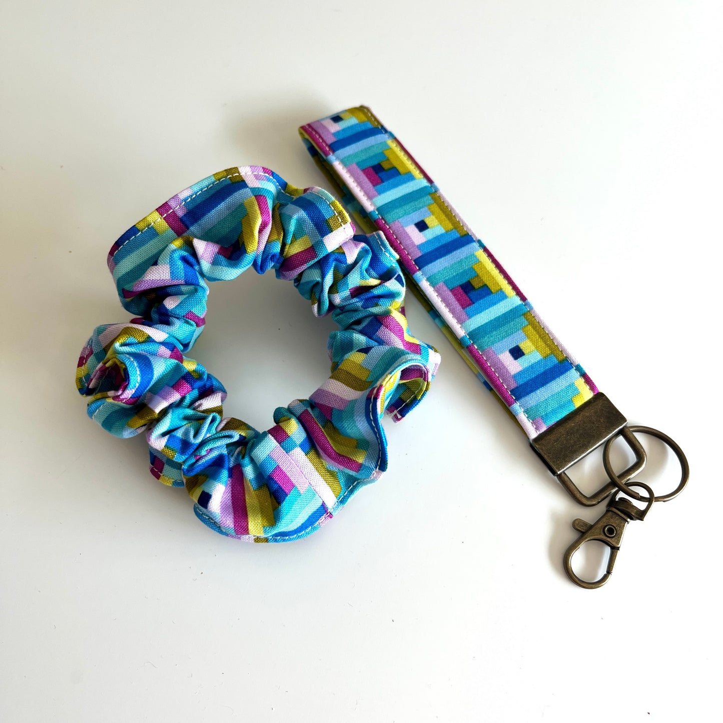 Scrappy Scrunchie | Log Cabin Quilt Block