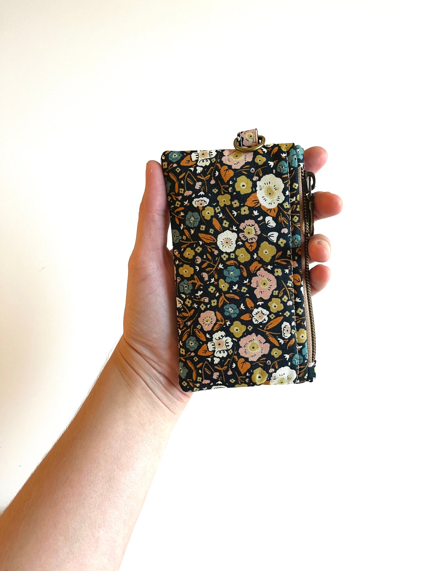The Mini Pouch | Dainty Floral
