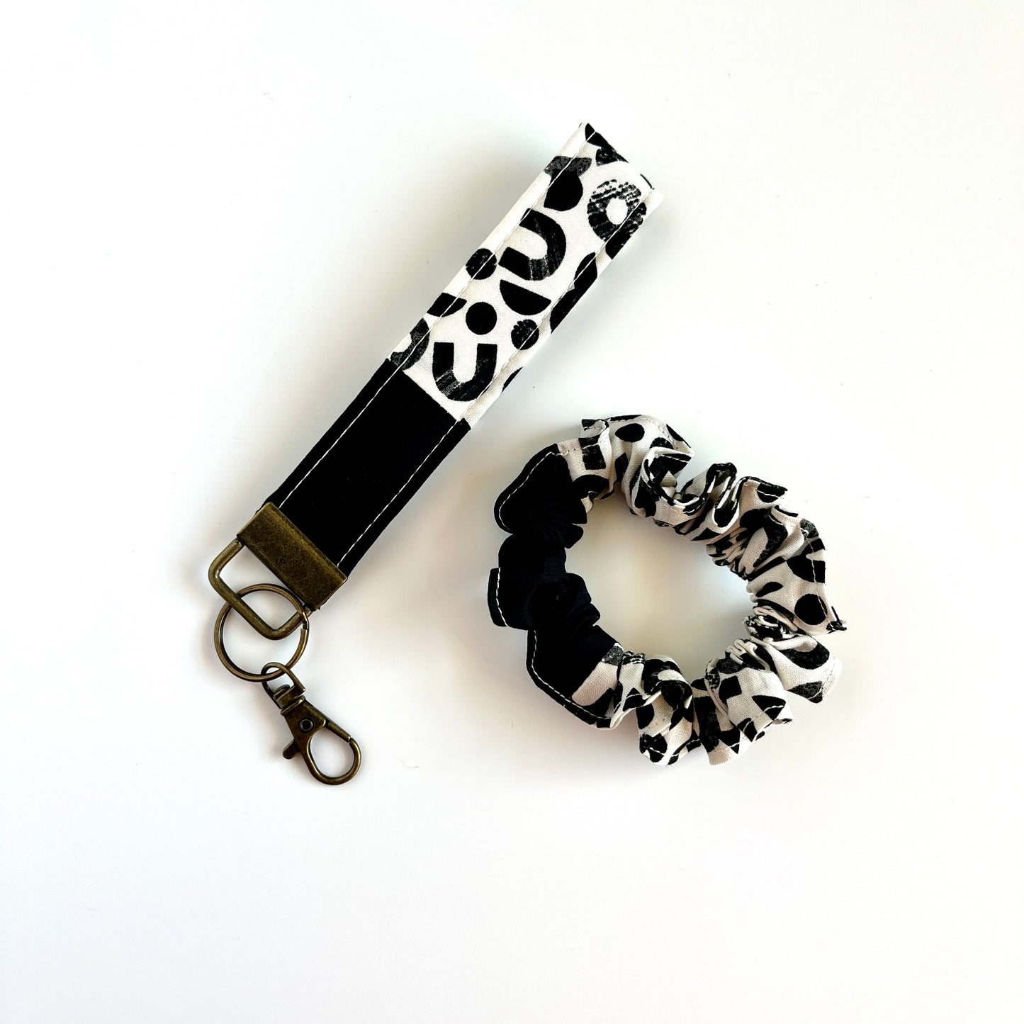 Scrappy Scrunchie | Noir