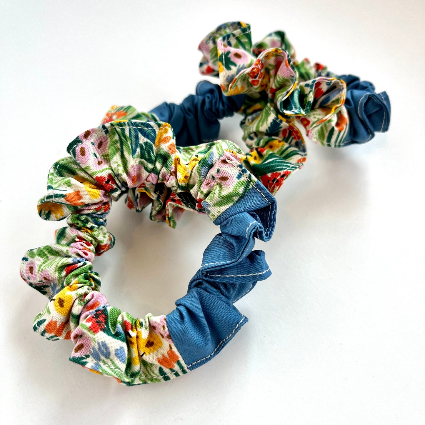 Scrappy Scrunchie | Field of Flowers