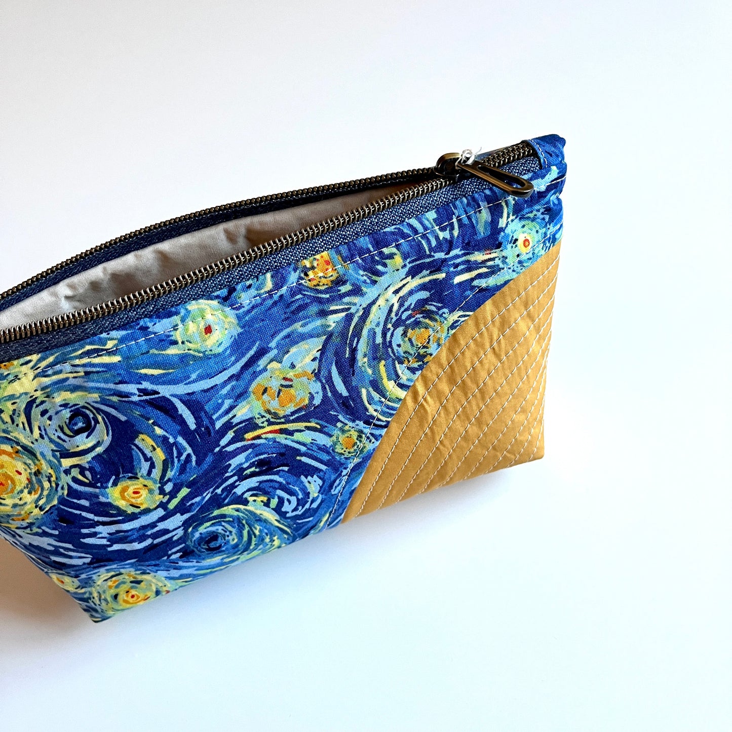 The Traveler Bag | Starry Night