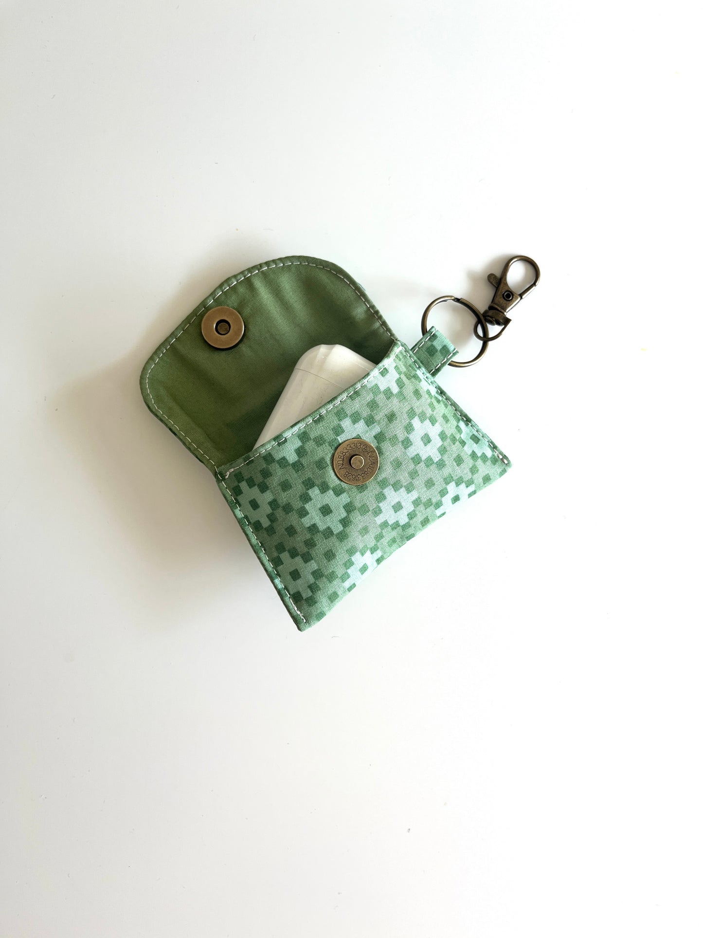 Bluetooth Earbuds Case | Green Irish Chain