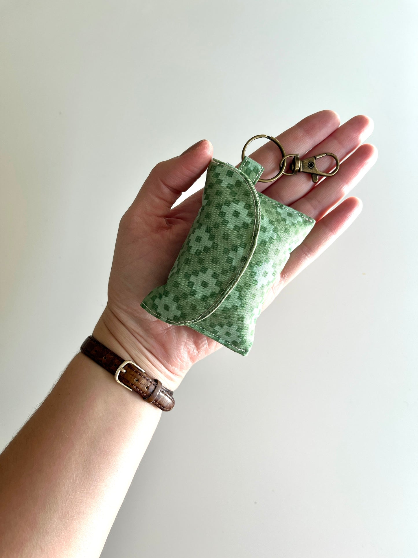 Bluetooth Earbuds Case | Green Irish Chain