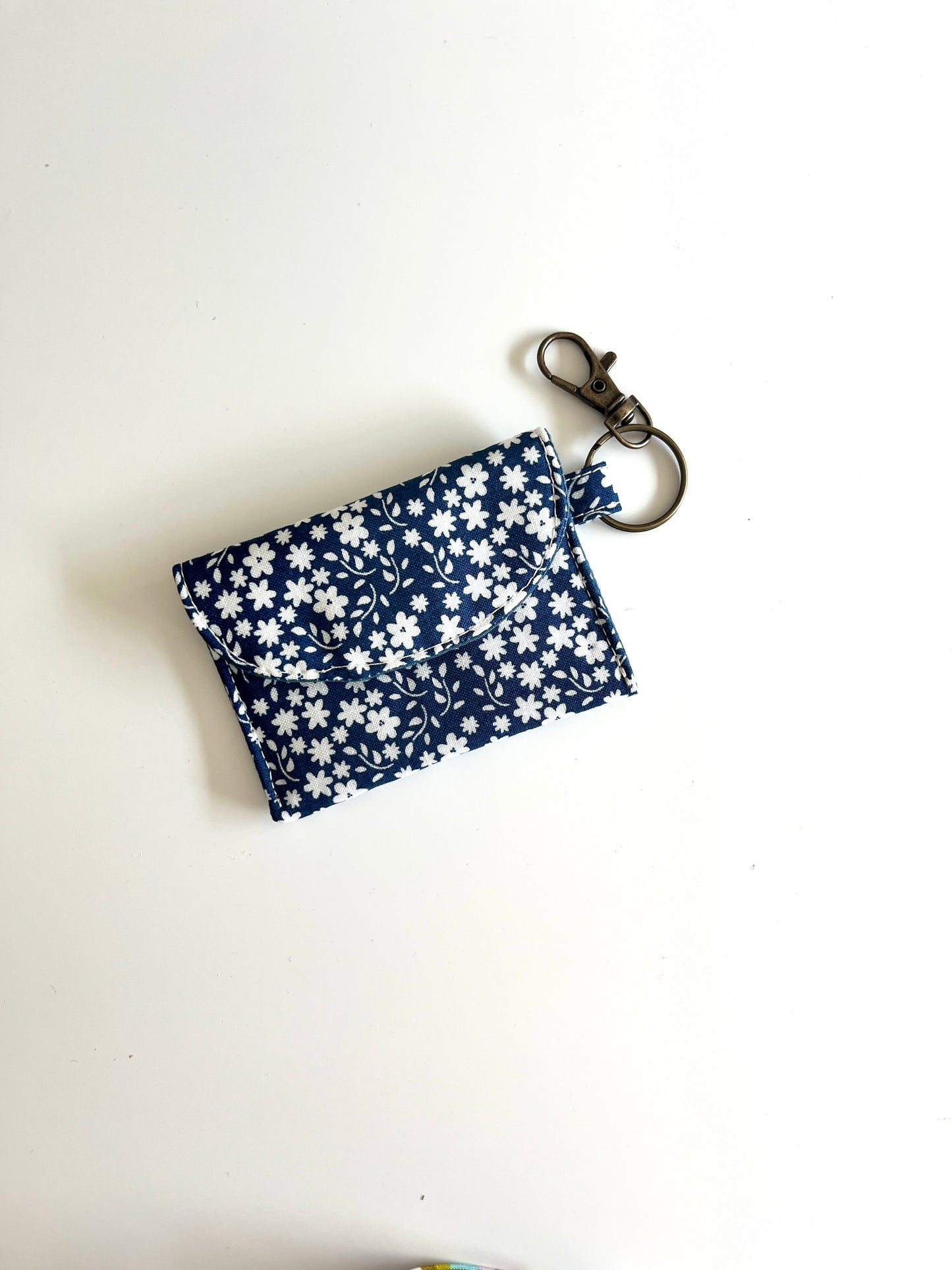 Bluetooth Earbuds Case | Blue Floral