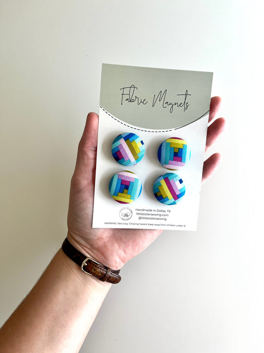 Fabric Magnets | Log Cabin Quilt Block