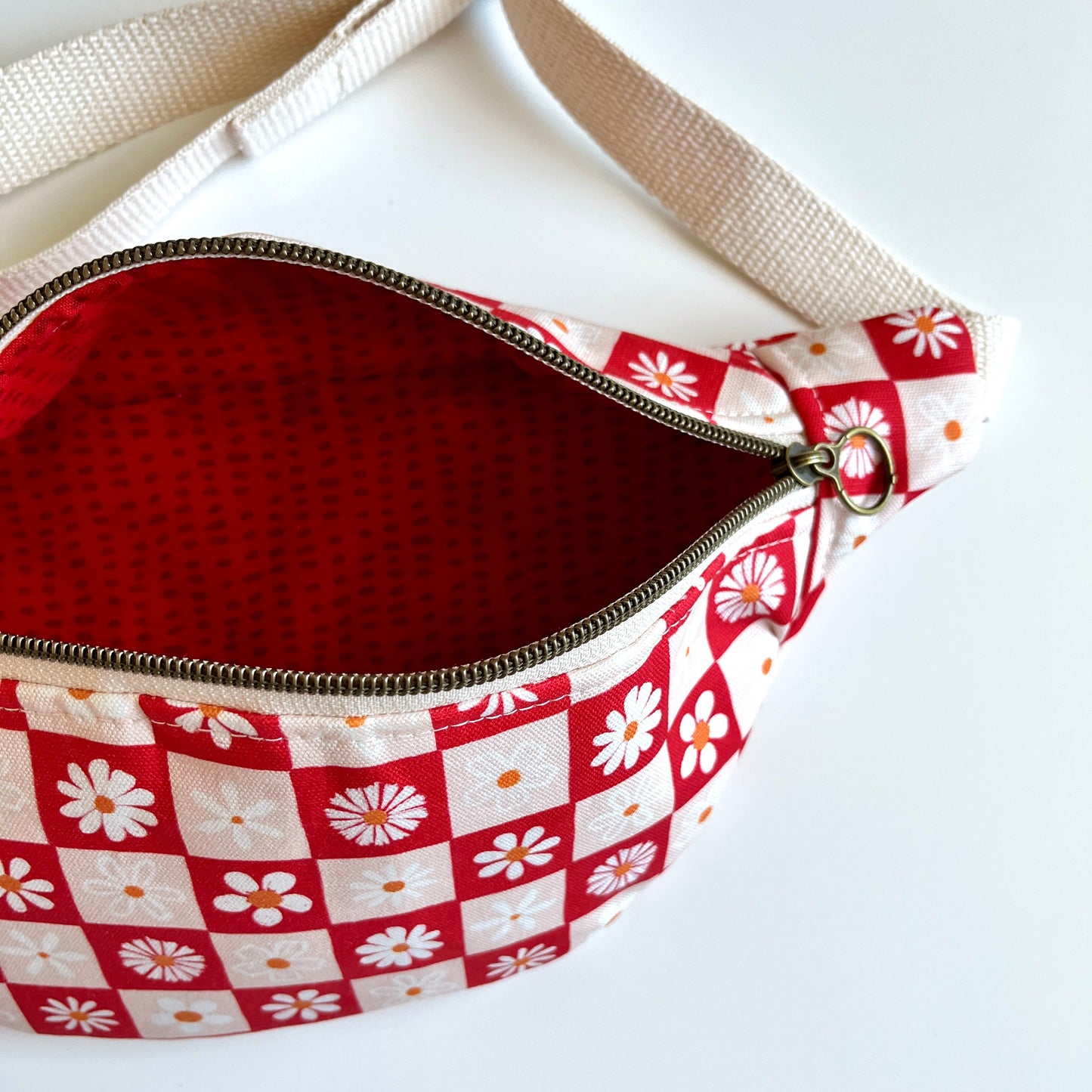 The Sling Bag | Daisy Picnic