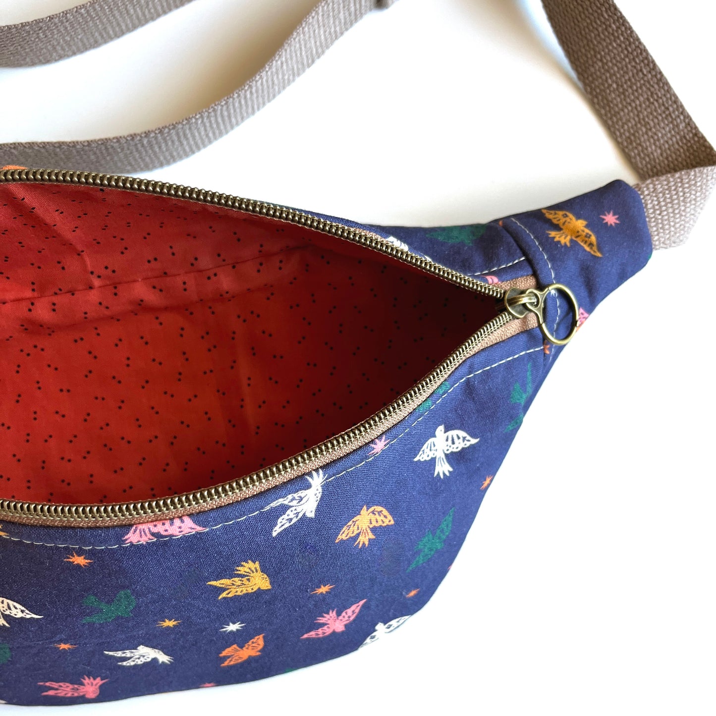 The Sling Bag | Dove Love