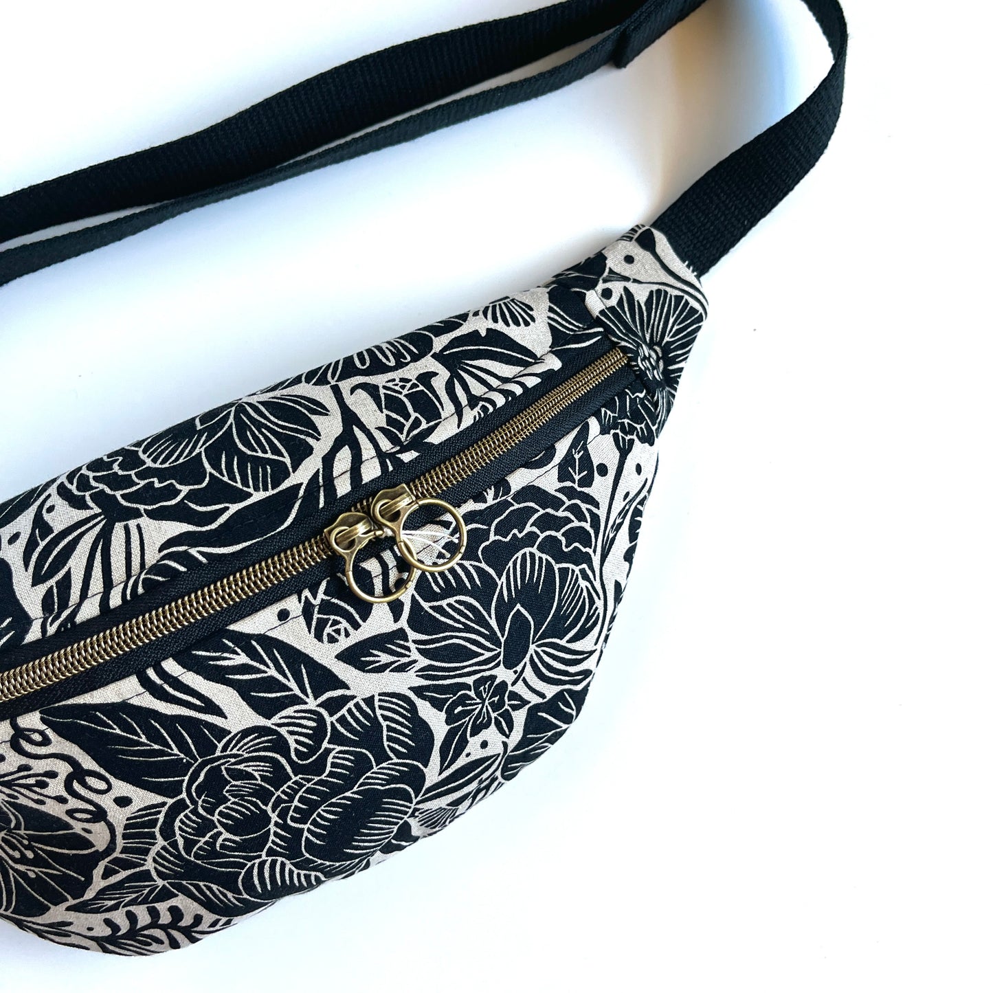 The Sling Bag | B&W Floral