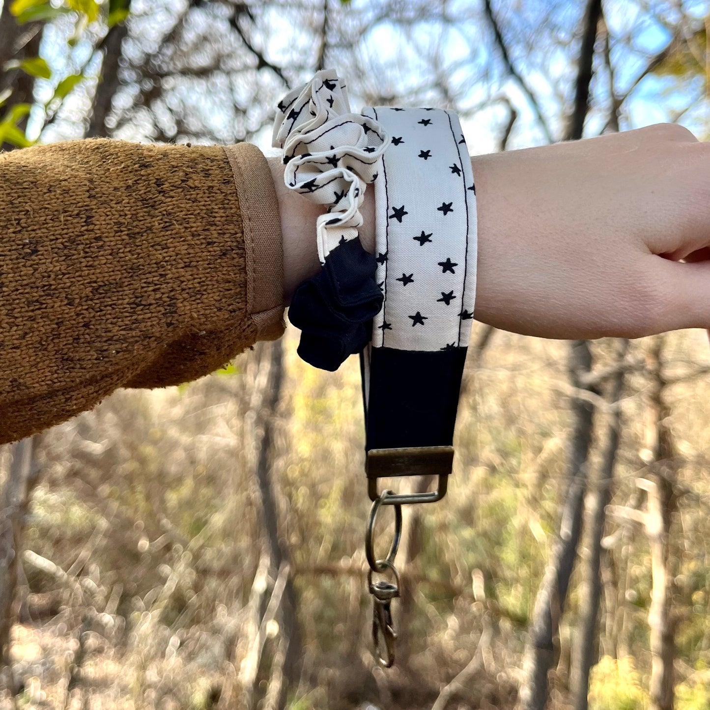 Scrappy Key Fob | Black and White Starry